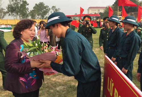 Thường trực HĐND TP dự lễ tiễn đưa tân binh lên đường nhập ngũ tại các địa phương